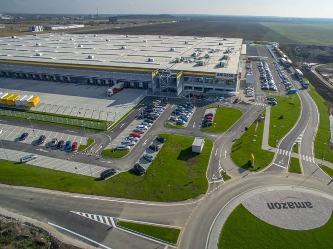 reverzne logisticke centrum amazon v seredi 676x506 9734