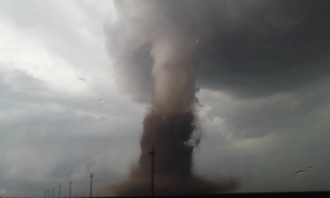 tornado 676x406 9412