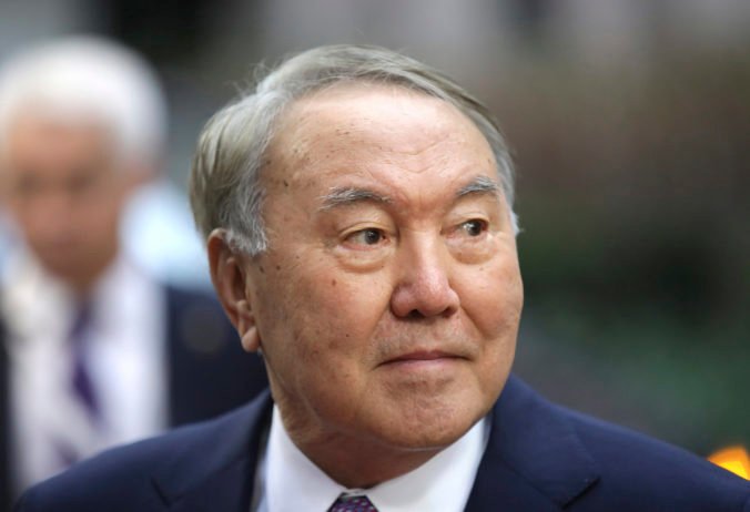 Exprezident Kazachstanu Nazarbajev poprel správy o úteku z krajiny aj údajnú roztržku s jeho nástupcom
