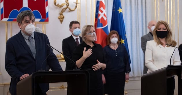 Aktualizované: V budúcich týždňoch na Slovensku určite s respirátormi, aké opatrenia nás čakajú?