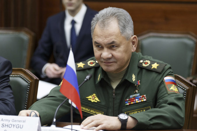 Minister Šojgu skontroloval ruskú armádu, vypočul si správy o aktuálnej situácii