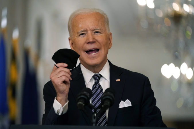 Americký prezident Joe Biden mal pozitívny test na koronavírus, pociťuje len veľmi mierne príznaky