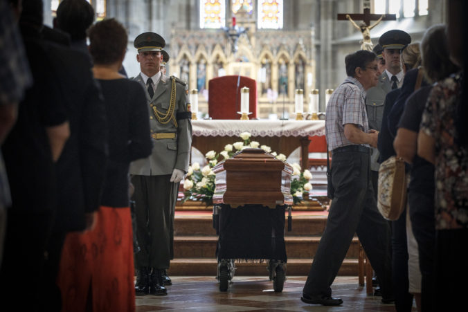 Pohrebu kardinála Tomka sa zúčastní tajomník Jána Pavla II., očakáva sa hojná účasť a prídu aj iní dôležití ľudia (foto)