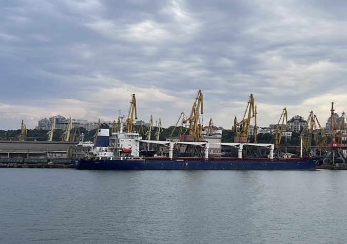Lode s takmer 170-tisíc tonami obilia a ďalších potravín vyplávali z ukrajinských prístavov