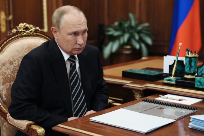Putin podpísal zákony o anektovaní štyroch ukrajinských oblastí, Západ naďalej vníma pseudoreferendá ako podvod