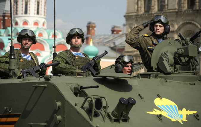 Rusko plánovalo dobyť Ukrajinu do desiatich dní. Vojenskí experti vedia, prečo plán zlyhal