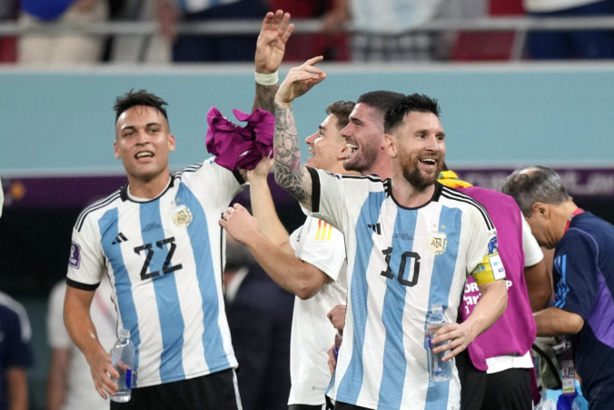 MS vo futbale 2022 v Katare: Messi a Álvarez pomohli svojimi gólmi Argentíne do štvrťfinále