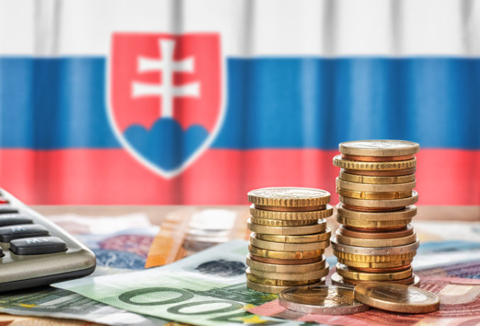 Zotavanie slovenskej ekonomiky z pandemického šoku bolo v porovnaní s priemerom eurozóny pomalšie