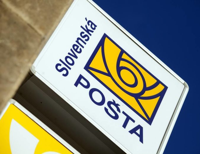 Zamestnanci Slovenskej pošty si po roku opäť prilepšia, platy im stúpnu od marca