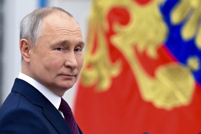 Bývalý Putinov pisateľ prejavov je na zozname hľadaných osôb