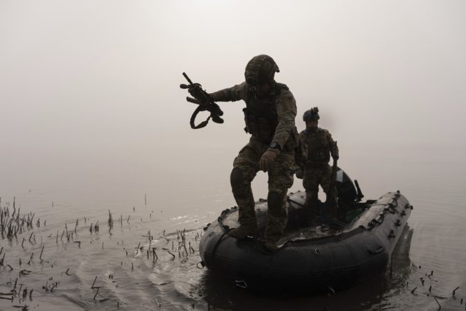 Ruské sily uviazli neďaleko Orlivky, prekážajú im vodné nádrže