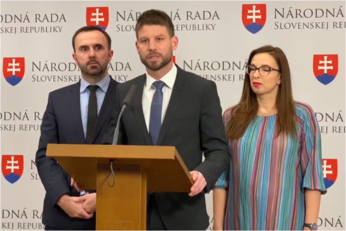 Vláda stratila zábrany a valcuje krajinu, Progresívne Slovensko organizuje ďalší protest (video)