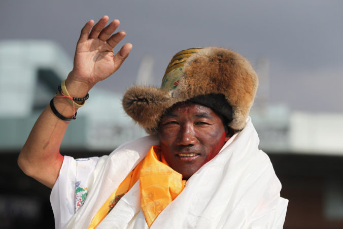 Nepálsky šerpa Kami Rita opäť pokoril vlastný rekord, má za sebou už 29 výstupov na Mount Everest