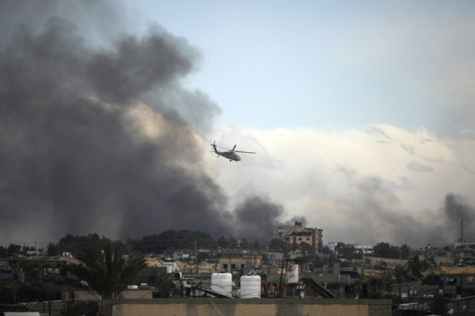Izraelská armáda oznámila taktické prestávky v ofenzíve pre zvýšenie humanitárnej pomoci