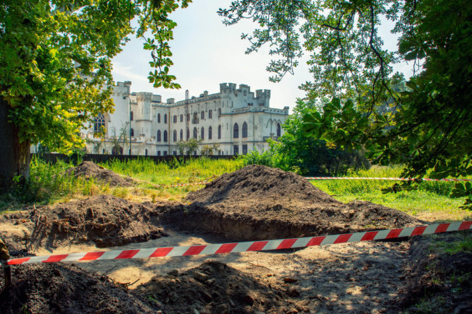 Rekonštrukcia kaštieľa v Rusovciach sa môže začať, obnova pamiatky bude trvať takmer päť rokov (video)