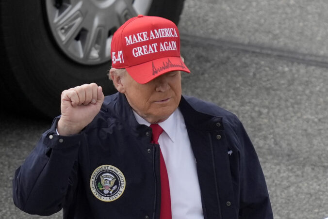 trump nascar 85837 676x452 170005.jpg