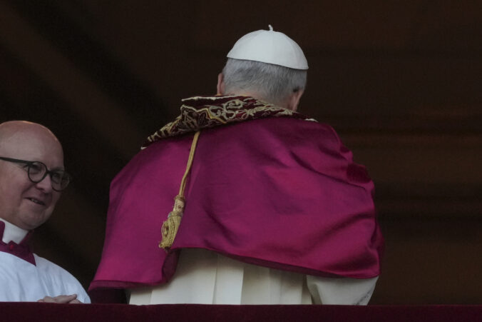 novy zvoleny papez robert francis prevost ktory prijal meno lev xiv 676x451 172302.jpg