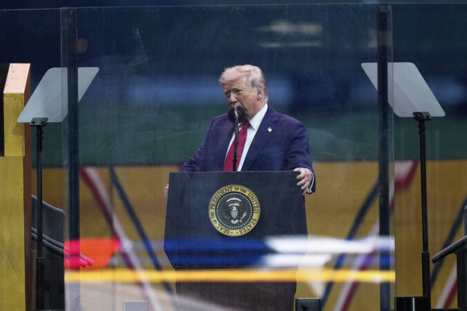 trump military parade 04881 676x451 174931.jpg