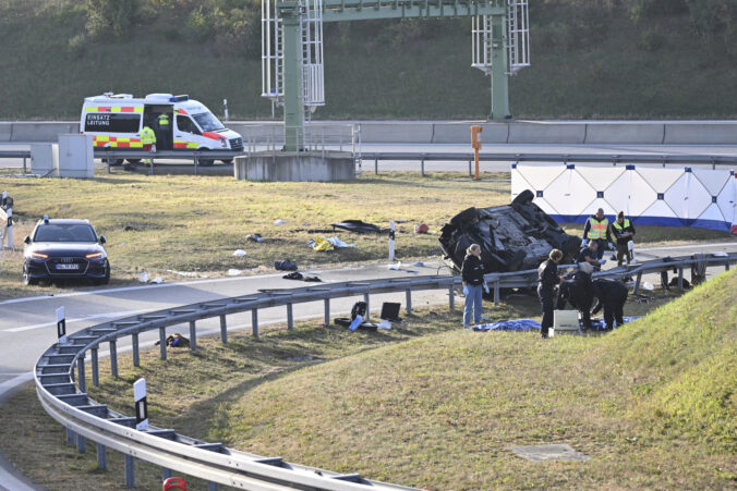 germany highway crash 15151 676x451 178135.jpg