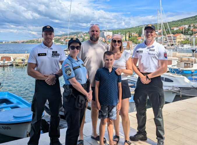 policia chorvatsko 676x499 177504.jpg