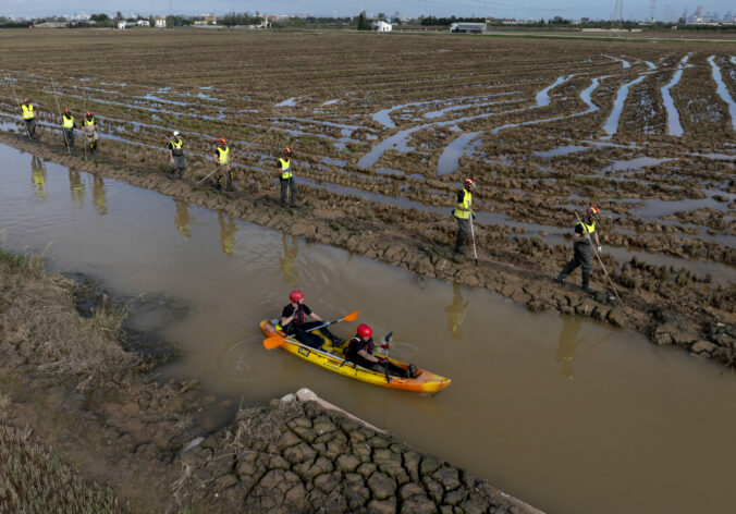 spain floods 30356 scaled 1 676x472 177203.jpg
