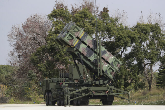 taiwan china military exercises 88294 1 676x451 176332.jpg