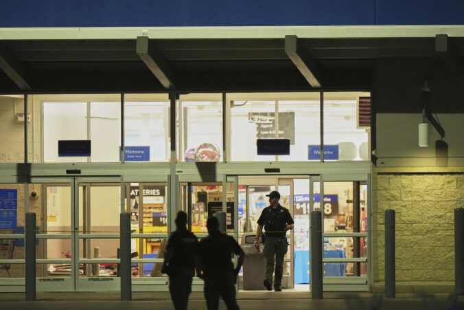 us michigan walmart stabbing 83085 676x451 178165.jpg