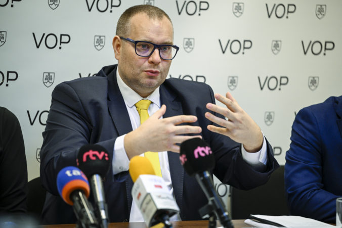 6565e98c1e5a7558339631 676x451 180504.jpg