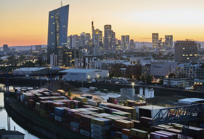 europe economy 39190 676x463 180006.jpg