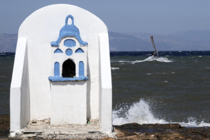 greece daily life 82999 676x451 179056.jpg