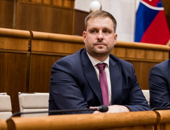 kamil sasko minister zdravotnictva sr 676x520 179458.jpg