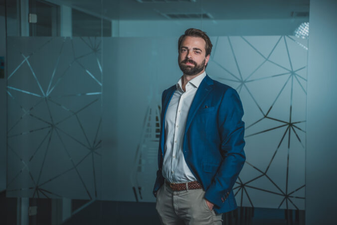 philipp 8 676x452 180494.jpg