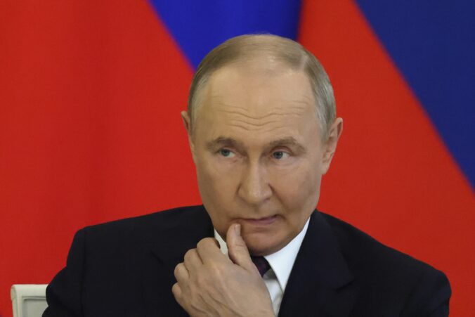 russia laos 70045 676x451 179021.jpg