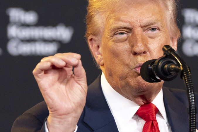 trump 93036 676x452 179465.jpg