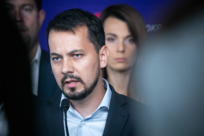 64de10694db7c859423686 676x451 181938.jpg