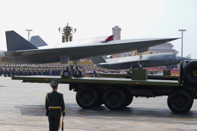 china parade 79965 676x451 180943.jpg