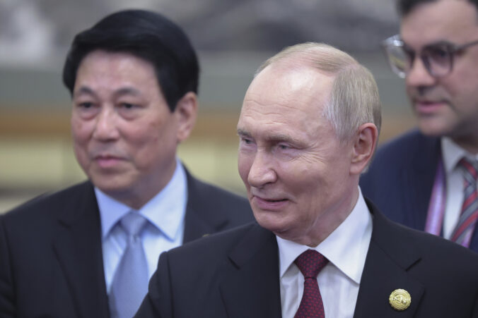 china russia vietnam 04577 676x451 181200.jpg