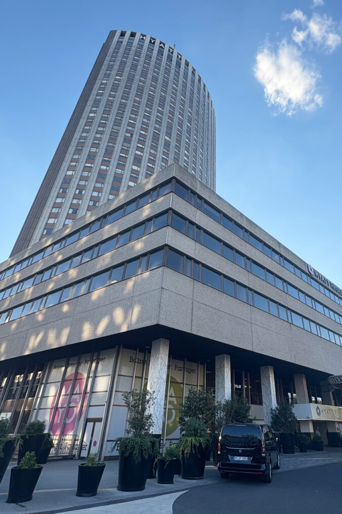 france south africa ambassador death 61701 676x1014 183182.jpg