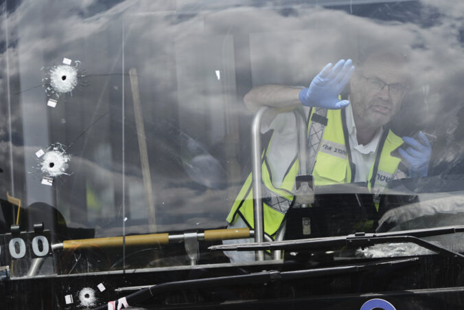 israel palestinians 00909 676x451 181455.jpg