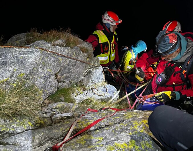 narocny nocny zasah horskych zachranarov v tatrach ratoval dvoch ceskych turistov 676x530 181972.jpg