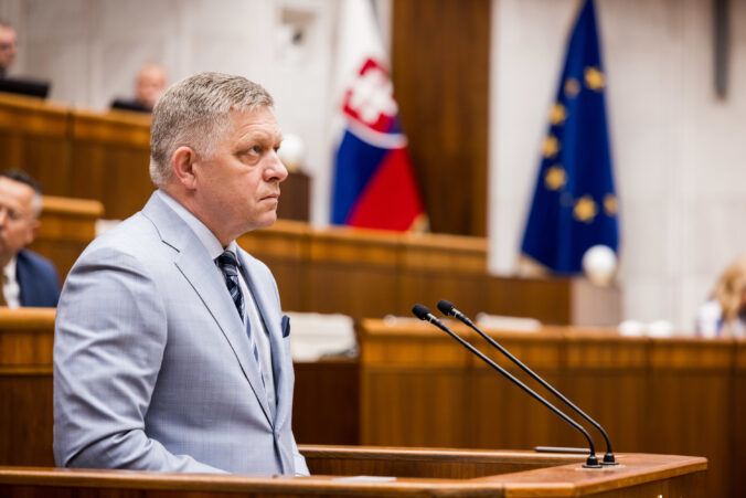 robert fico premier a predseda strany smer sd 676x451 182724.jpg