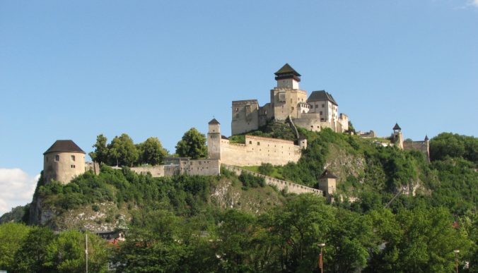 trencin 1 676x387 181567.jpg