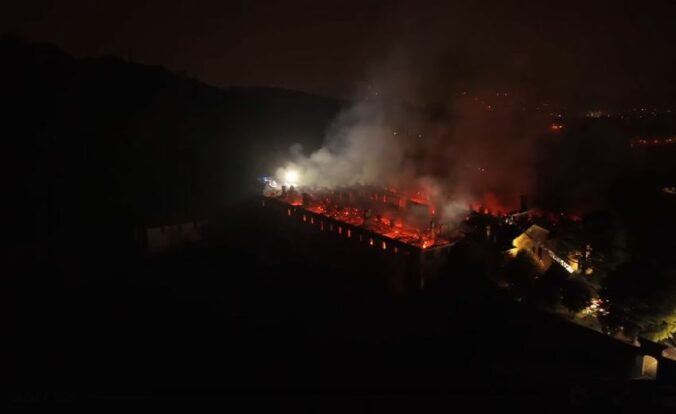 poziar klastora bernaga v severnom taliansku 676x414 184051.jpg