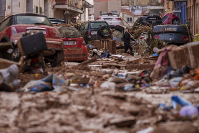 spain floods 87153 676x451 184108.jpg