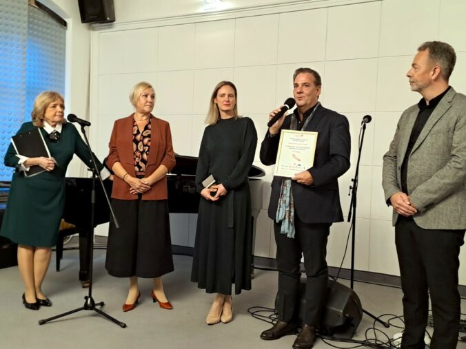 thumbnail photo 2025 10 22 08 25 45 676x507 184776.jpg