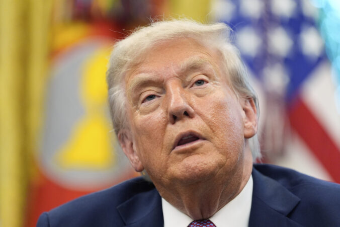 americky prezident donald trump. 2 676x451 186661.jpg