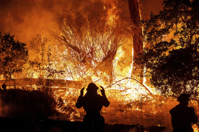 california extreme weather wildfires 46649 1 676x451 185561.jpg