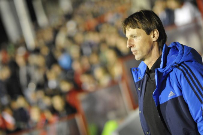 f ts16018 676x449 186119.jpg