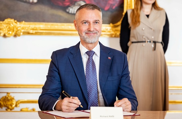 rasi33 186610.jpg