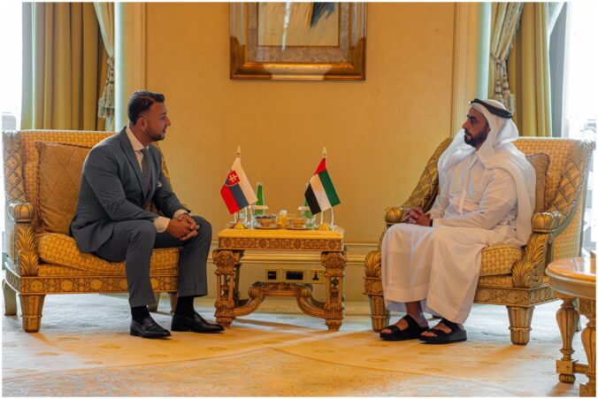 titulka estok 676x451 185781.jpg